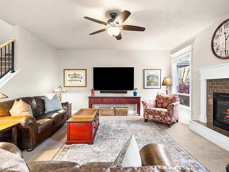 836 W Colbert St — Photo 4