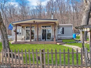 516 Roberts Rd, Great Cacapon, WV 25422