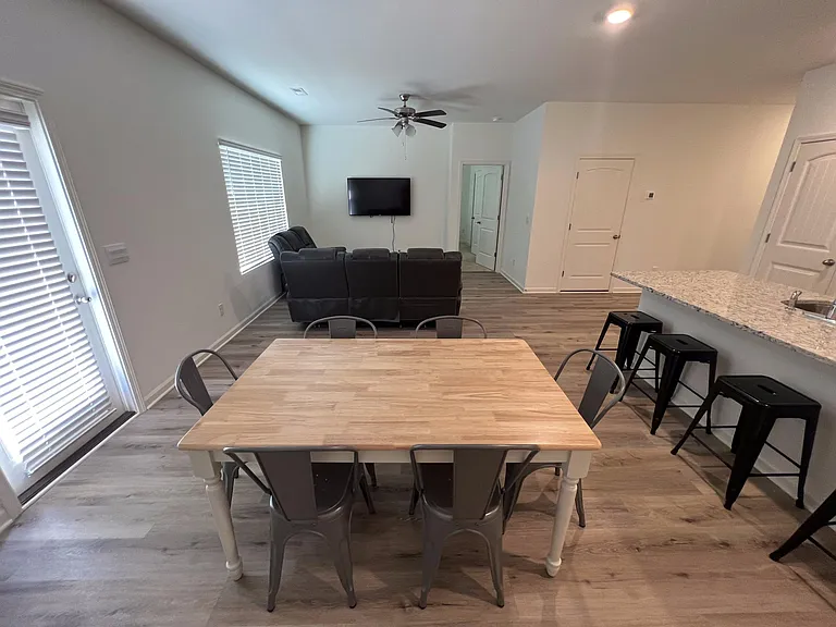 5691 Post Oak Trl — Photo 6