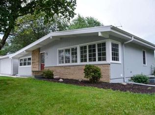 11523 W Mount Vernon Ave, Wauwatosa, WI 53226