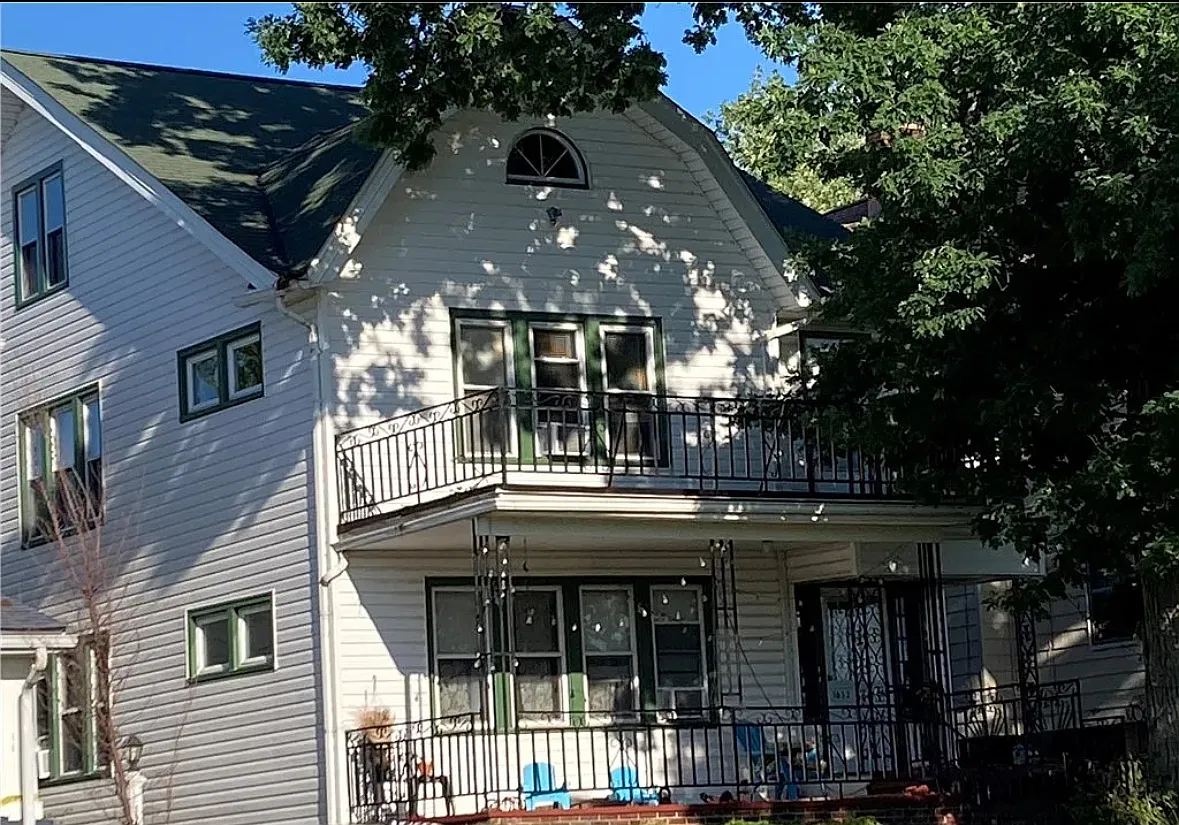 2 bed, 1124 sqft, $1,750 — Photo 2
