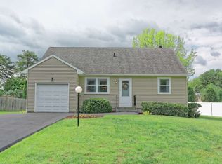 13 Woodridge St, Albany, NY 12203