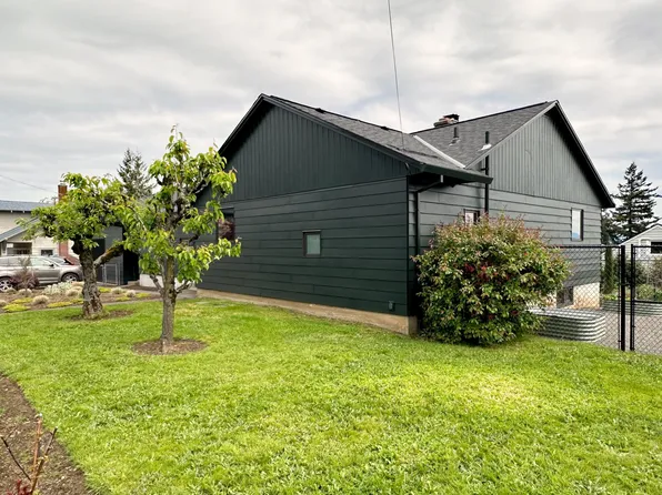 (undisclosed Address), Portland, OR 97215