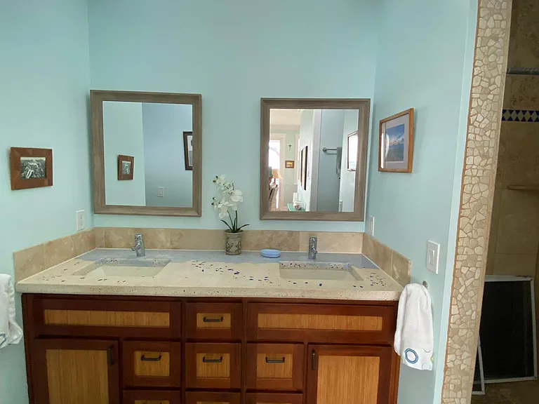double sink in bathroom