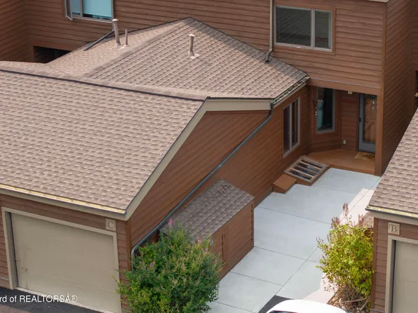 310 E Sagebrush Dr #4-3, Jackson, WY 83001