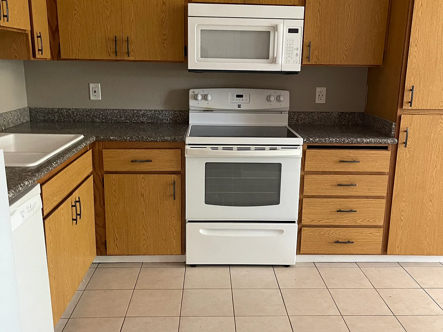 2 bed, 800 sqft, $1,150 — Photo 3