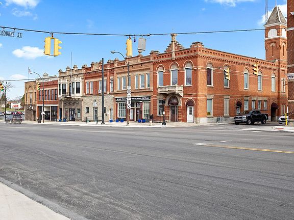 3rd image of 111 W Main St