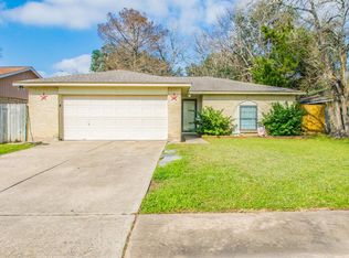 13 Lobo Ct, Angleton, TX 77515