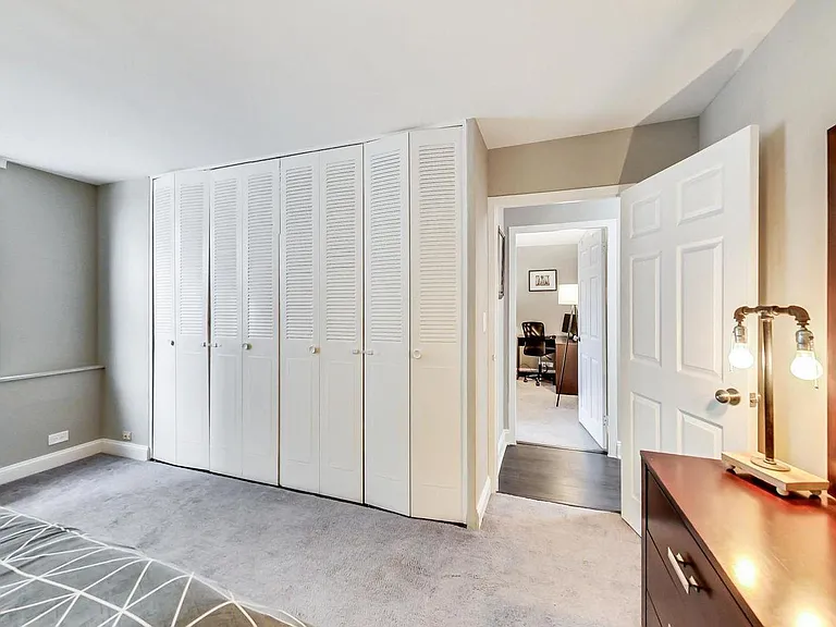 5701 N Sheridan Rd #4A — Photo 14