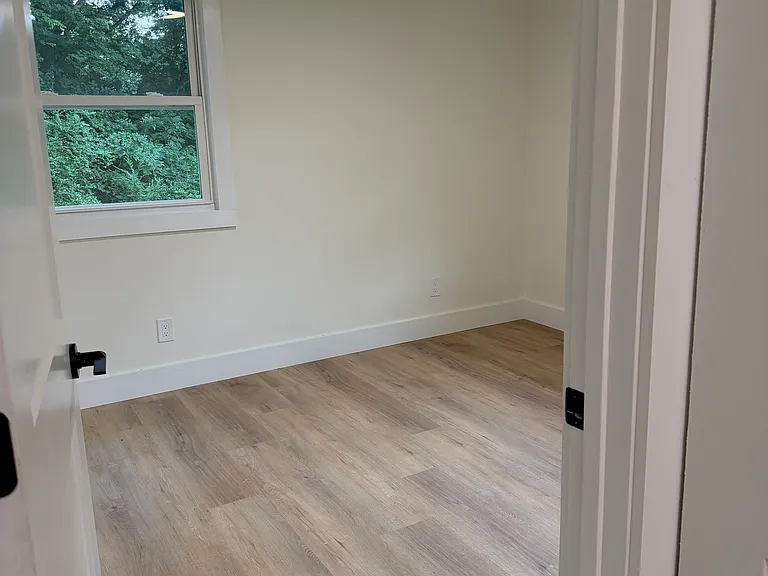 7338 Bonny Kate Dr — Photo 9