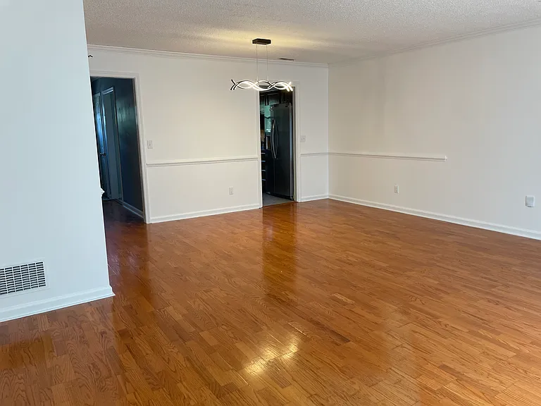 705 Cedar Crest Dr — Photo 6