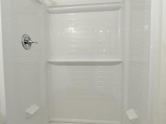 4th image of 1407 Ellis Ave APT 3