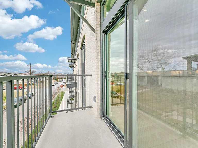 Burnett Lofts at Bishop Ridge — Photo 21