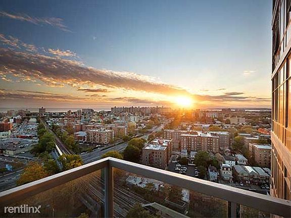 N-CityAndOceanViews00