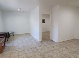 3821 W Clark Ave, Burbank, CA 91505