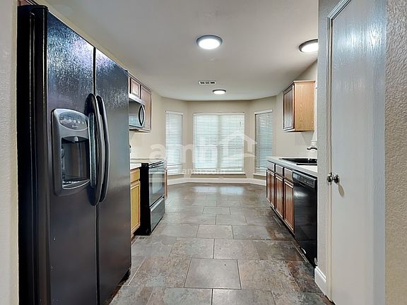 3rd image of 1617 Kelly Ln