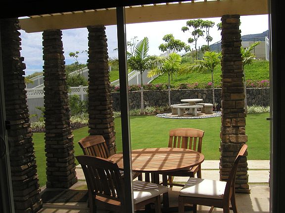 4th image of 14 Maunaleo St