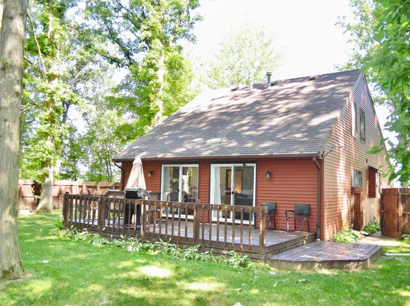 161 10th St, Britton, MI 49229
