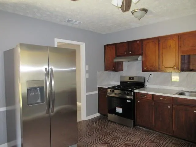 1218 Vesper Dr — Photo 10