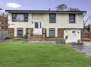 959 Park Crest Rd, Toms River, NJ 08753