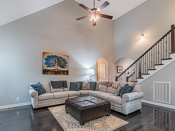 5th image of 112 Verisa Dr