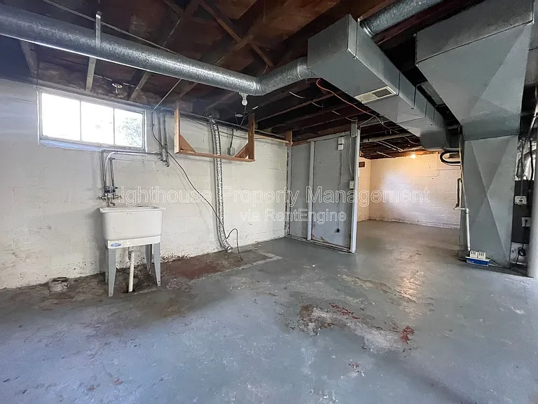 146 Lawrence St NE — Photo 14