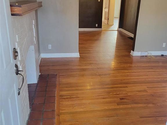 2nd image of 3656 Wilmington Ave