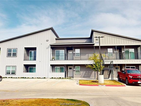 2nd image of 1326 Prairie Dr #221