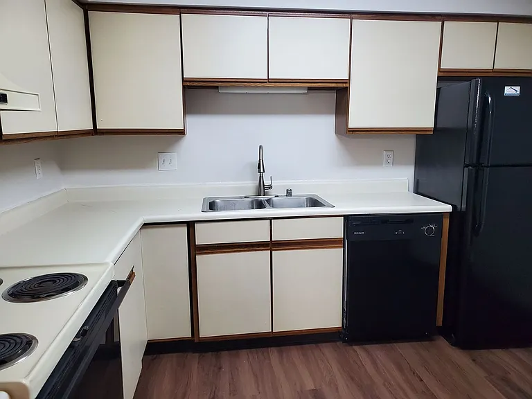 Orchard Village Apartments — Photo 217