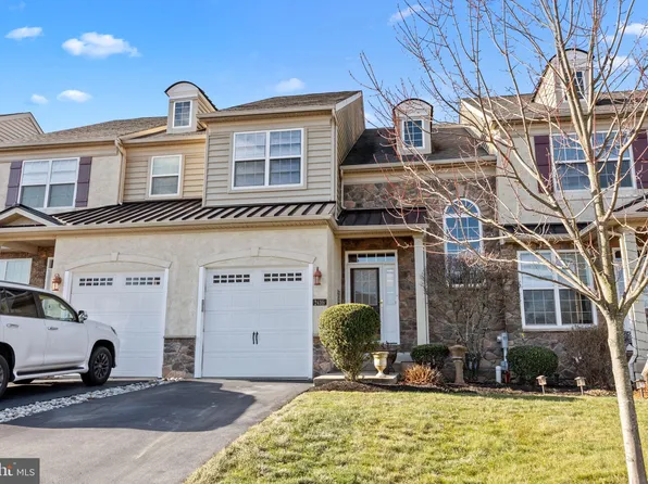 2416 Heritage Center Dr, Furlong, PA 18925