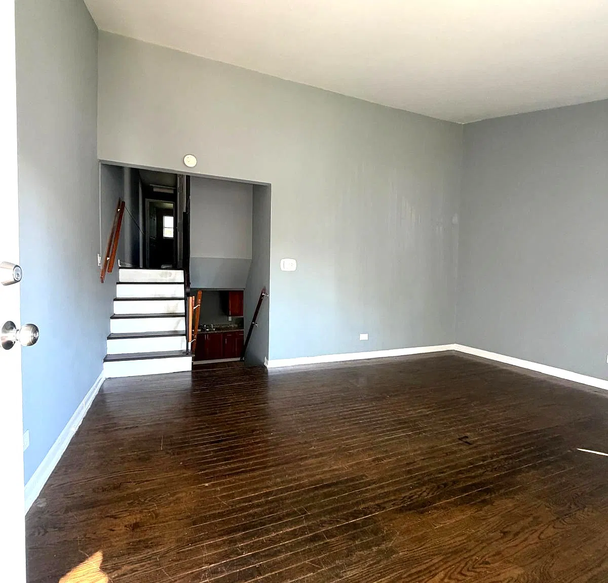 2 bed, 731 sqft, $1,400 — Photo 2