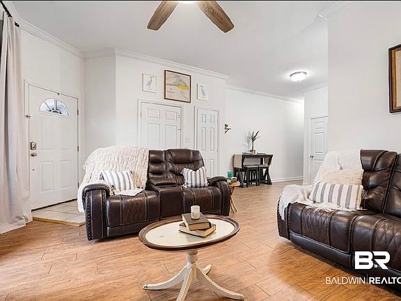 5th image of 4 Yacht Club Dr APT 202