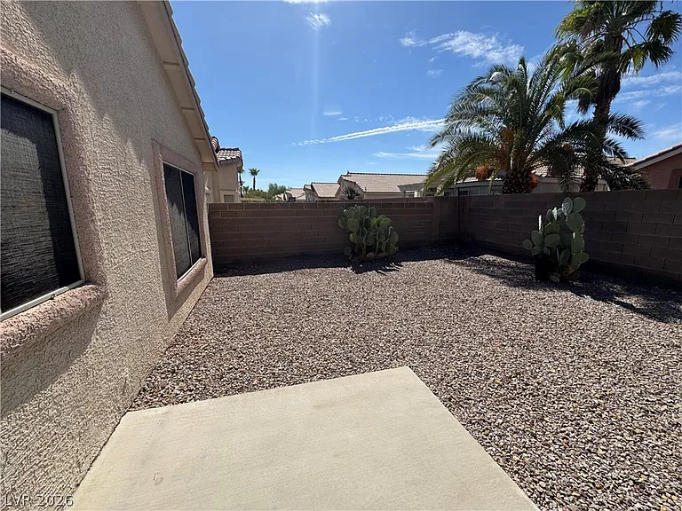 4951 Lunetto Ave — Photo 13