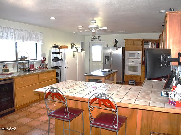 3rd image of 3760 W Valley View Ln