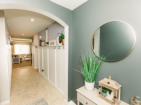 3rd image of 9739 Sweetwater Ln