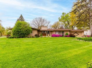 2312 Robertson Ln, Flossmoor, IL 60422
