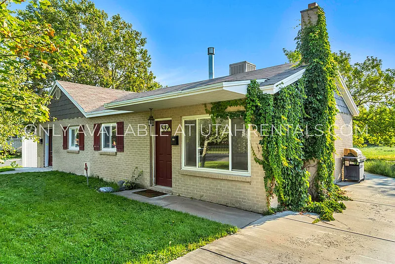 2 bed, 1.0 bath, 750 sqft, $1,115 — Photo 2