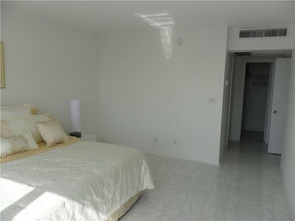 4th image of 5600 Collins Ave APT 14P