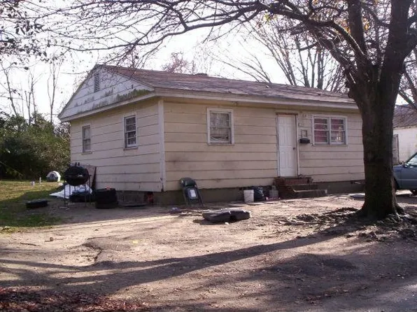 2109 Louise St, Sanford, NC 27330