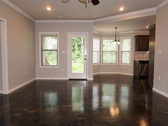 2nd image of 206 Lake Dr