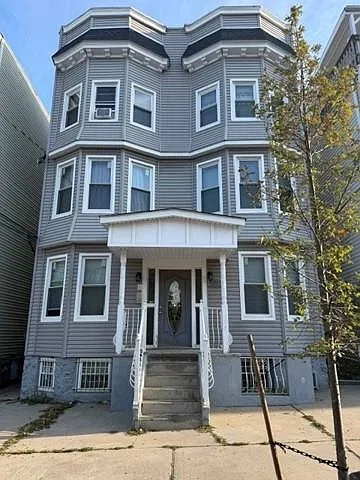 152 highland ave — Photo 3