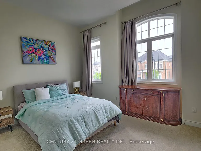 12 Royal West Dr — Photo 28