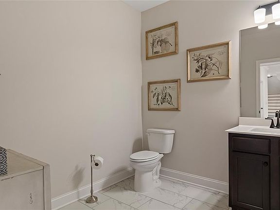 3rd image of 180 Logan Pass Dr