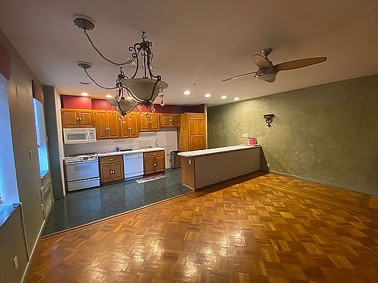 1st image of 3049 Avenue U #3