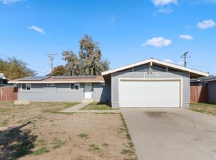 1004 E Myrtle St, Hanford, CA 93230