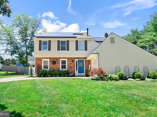 101 Kintzing Dr, Marlton, NJ 08053