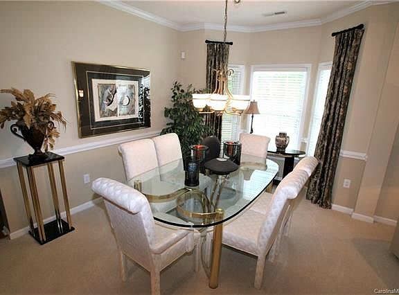 3rd image of 3915 Beauvista Dr