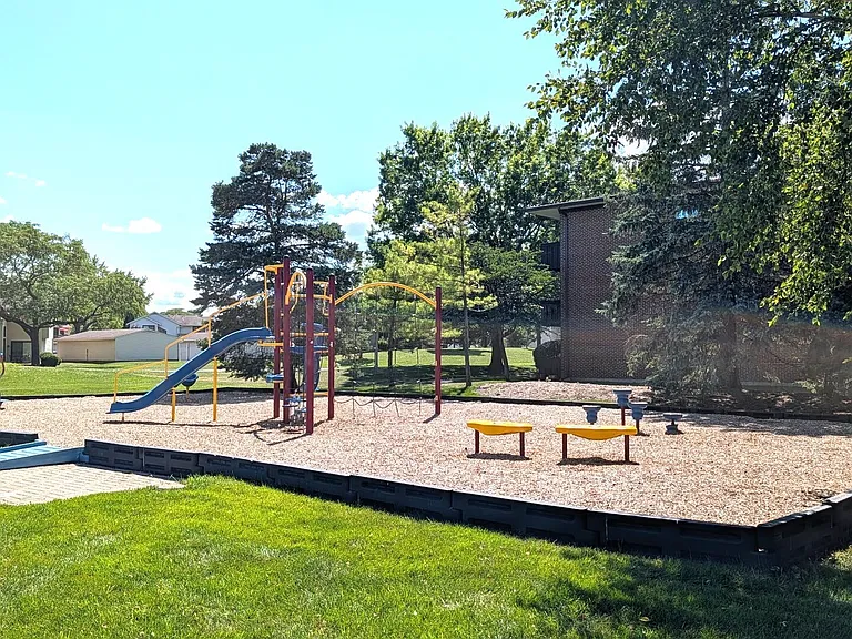 7 Crestview Ln #9 — Photo 20