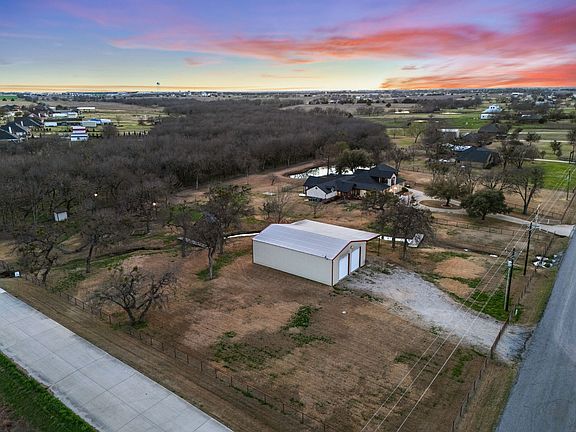 2nd image of 1041 N Munson Rd