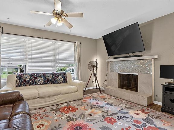 4th image of 7725 Crescent Ave